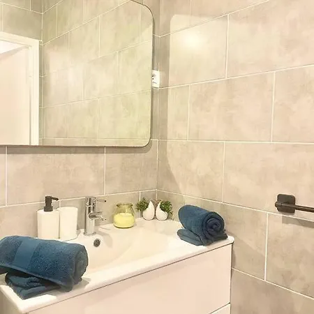 Equipe 20 Min De La Gare De En Tram * Nantes